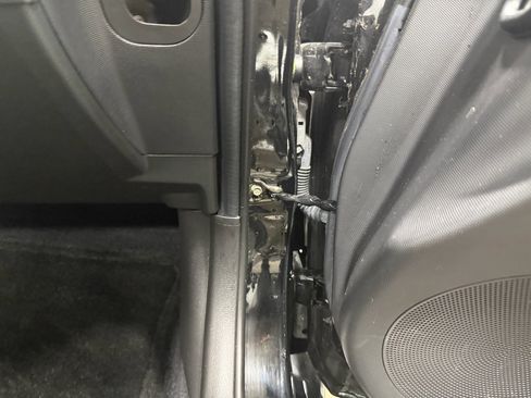 Used 2004 Nissan 350Z Touring image 22