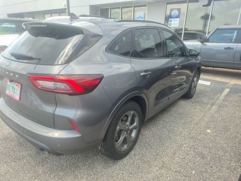 Used 2023 Ford Escape ST-Line w/ Tech Pack #1 FWD image 3