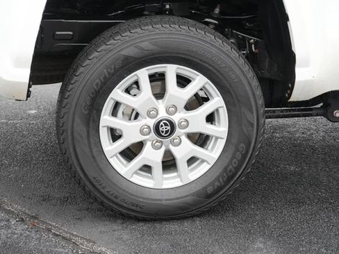Used 2024 Toyota Tacoma SR5 RWD image 8