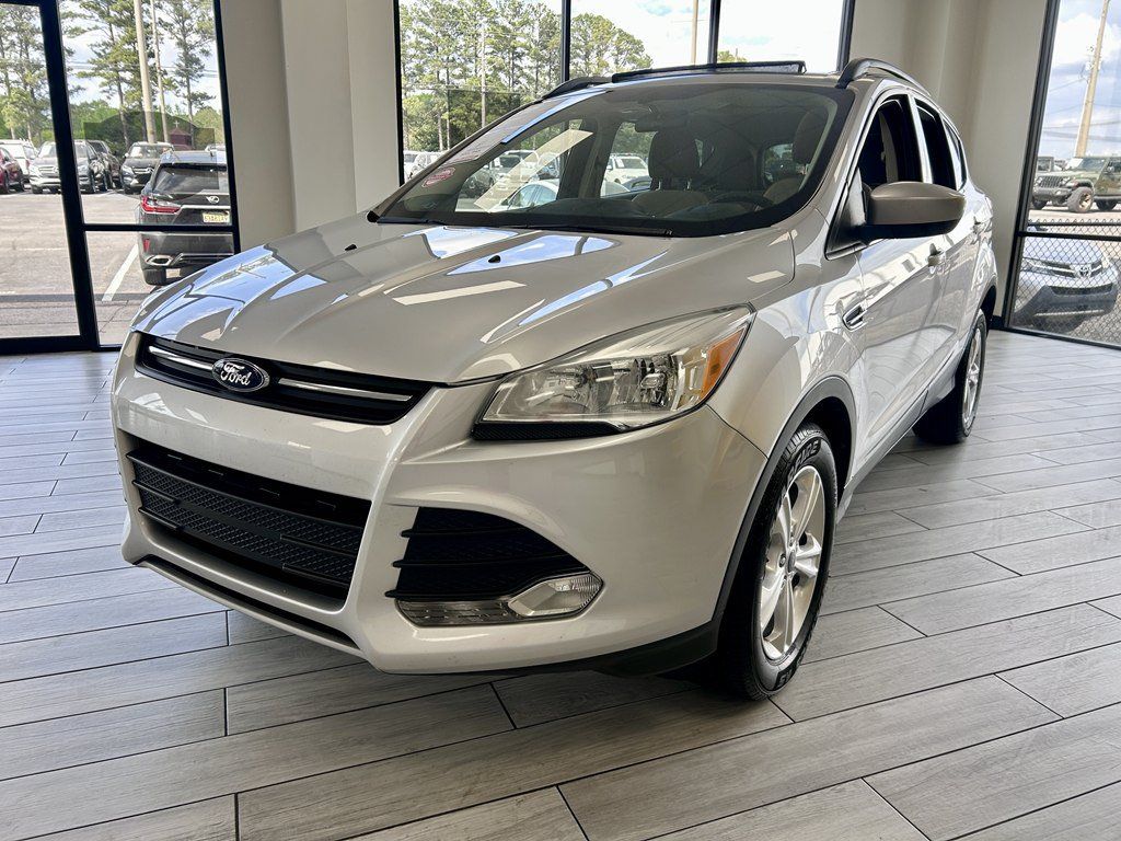 Used 2014 Ford Escape SE w/ Equipment Group 201A FWD image 3