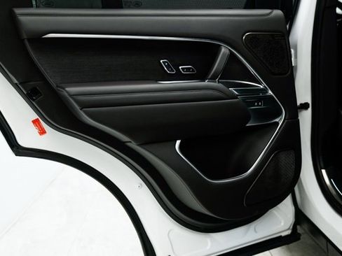 Used 2023 Land Rover Range Rover Autobiography image 22