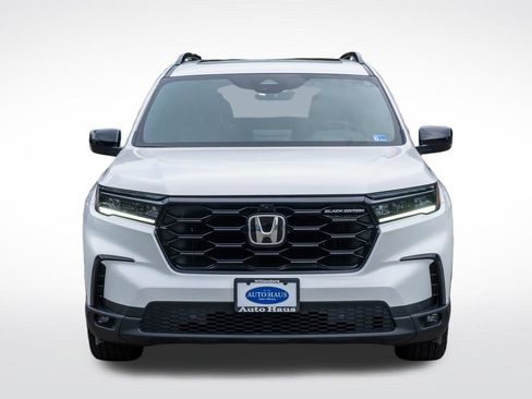 Used 2025 Honda Pilot Black Edition image 11