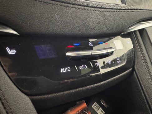 Used 2025 Cadillac XT5 Premium Luxury FWD image 25
