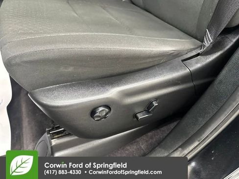 Used 2018 Jeep Grand Cherokee Laredo image 35