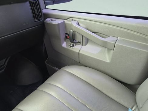 Used 2023 GMC Savana 2500 Extended w/ Driver Convenience Package RWD image 19