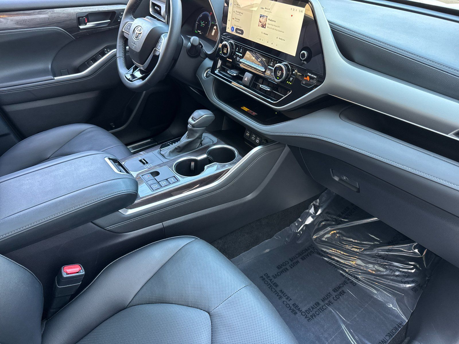 Used 2026 Toyota Highlander Platinum AWD/4WD image 16