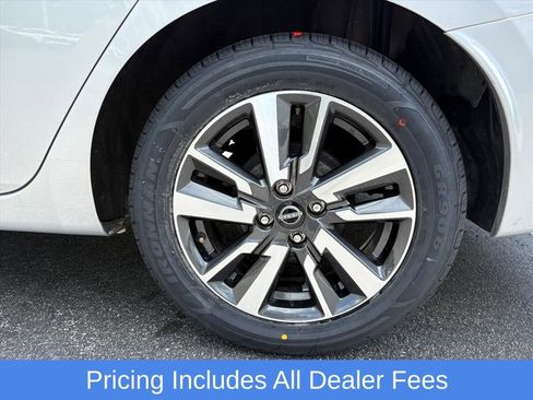 Used 2024 Nissan Versa SV FWD image 27
