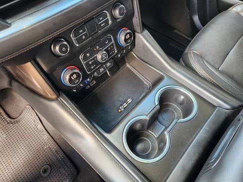 Used 2022 Chevrolet Tahoe High Country AWD/4WD image 19