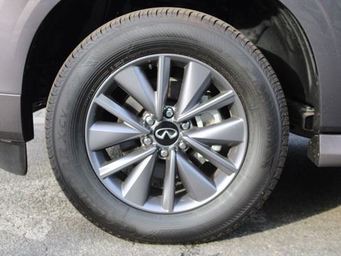 Certified 2025 INFINITI QX80 Pure image 10