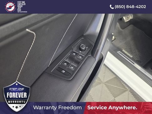 Used 2023 Volkswagen Tiguan SE R-Line FWD image 18