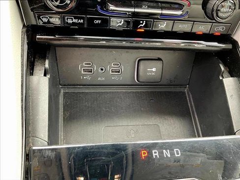 Used 2023 Jeep Grand Cherokee Overland w/ Luxury Tech Group IV RWD image 25