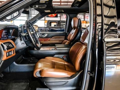 Used 2022 Lincoln Navigator L Reserve image 6