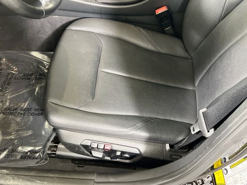 Used 2015 BMW 320i xDrive 320i xDrive image 17