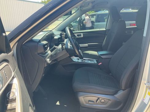 Used 2021 Ford Explorer XLT RWD image 16