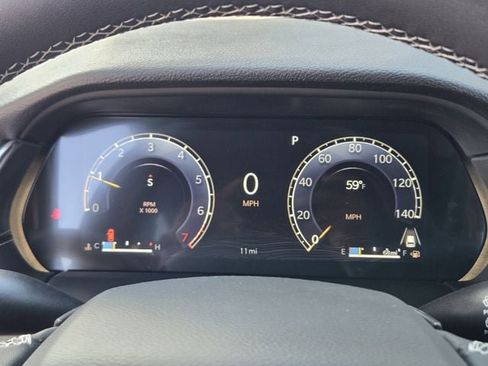 New 2025 Jeep Grand Cherokee Altitude image 10