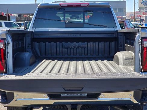 Used 2026 GMC Sierra 3500 SLT w/ SLT Premium Package AWD/4WD image 14