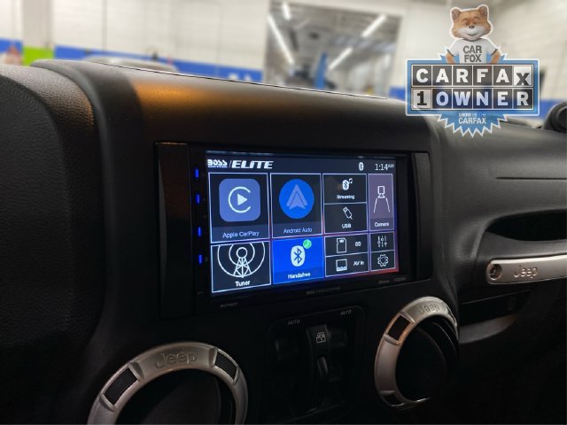 Used 2014 Jeep Wrangler Unlimited Sahara w/ Dual Top Group AWD/4WD image 28