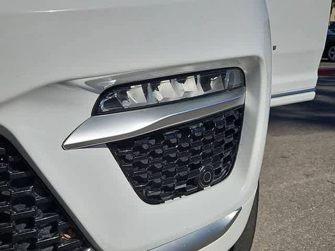 Used 2022 Jeep Grand Cherokee Summit image 11