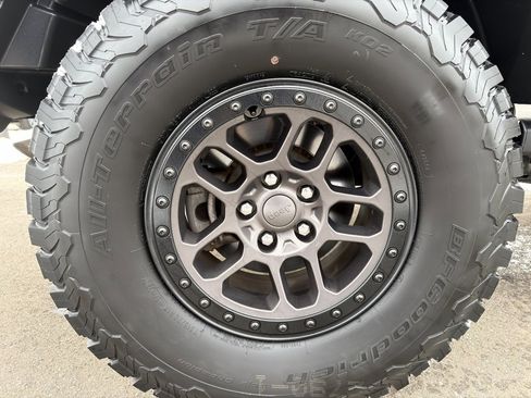 Used 2022 Jeep Wrangler Unlimited Sport image 16