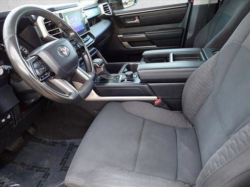 Used 2022 Toyota Tundra SR5 w/ SR5 Convenience Package AWD/4WD image 10