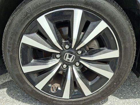 Certified 2024 Honda Civic EX image 8