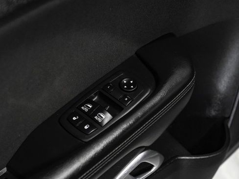 Used 2017 Dodge Challenger R/T image 23