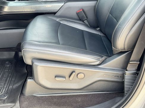 Used 2022 Ford F150 XLT w/ Equipment Group 302A High image 13