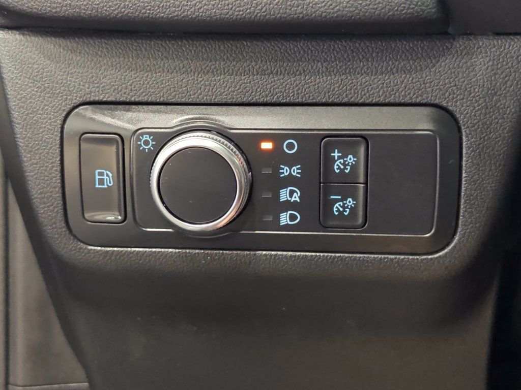 Used 2022 Ford Escape SE AWD/4WD image 39
