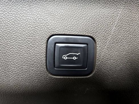 Used 2022 GMC Yukon SLT RWD image 31