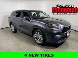 Used 2023 Toyota Highlander Platinum FWD 360° Tour