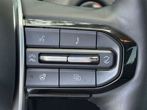 Used 2025 Chevrolet Colorado Trail Boss AWD/4WD image 28
