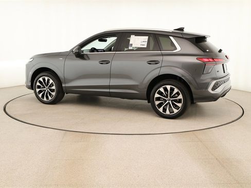 New 2026 Audi Q3 quattro 2.0T image 3