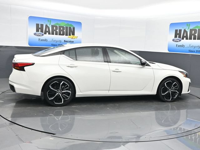Used 2024 Nissan Altima 2.5 SR FWD image 6