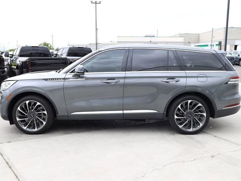 Used 2023 Lincoln Aviator Reserve w/ Equipment Group 201A AWD/4WD image 3