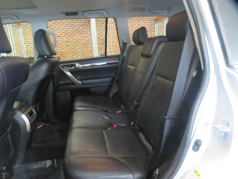 Used 2018 Lexus GX 460 Premium w/ Premium Package AWD/4WD image 19
