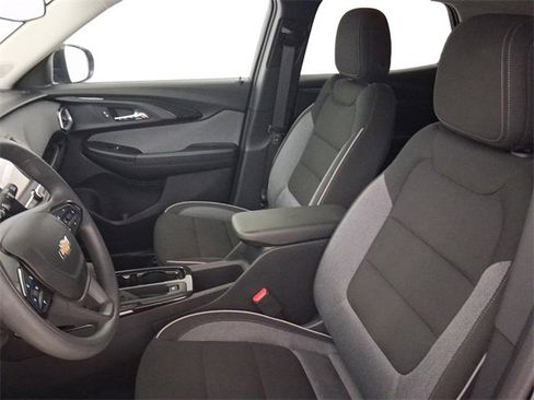 Used 2023 Chevrolet TrailBlazer LT image 12