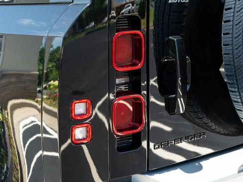 Used 2024 Land Rover Defender 90 S AWD/4WD image 19