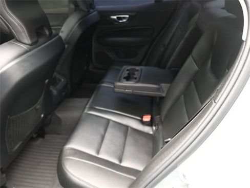 Certified 2024 Volvo S60 B5 Core image 22
