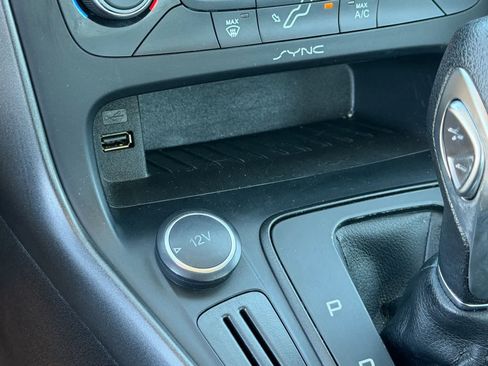 Used 2017 Ford Focus SEL w/ Interior Protection Package image 14