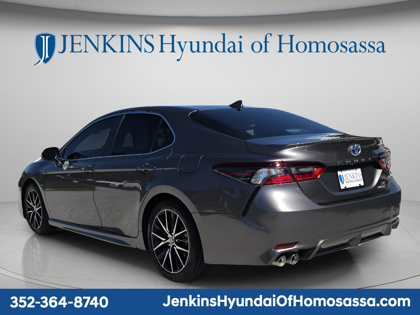 Used 2024 Toyota Camry SE w/ Audio Upgrade Package FWD image 6