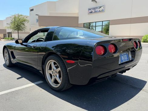 Used 1999 Chevrolet Corvette Coupe w/ Memory Pkg RWD image 7