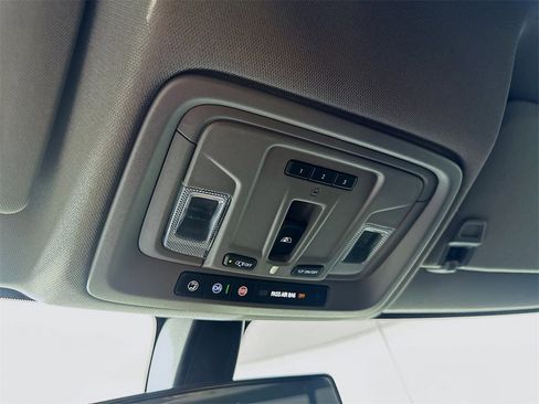 Used 2022 Chevrolet Silverado 1500 RST w/ Convenience Package II image 32