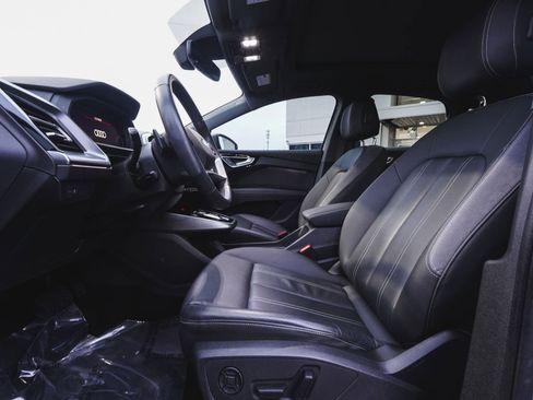 Used 2024 Audi Q4 e-tron Premium Plus image 28