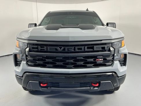 Used 2024 Chevrolet Silverado 1500 Custom Trail Boss AWD/4WD image 2