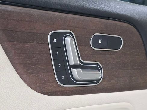 Certified 2022 Mercedes-Benz GLA 250 4MATIC image 22