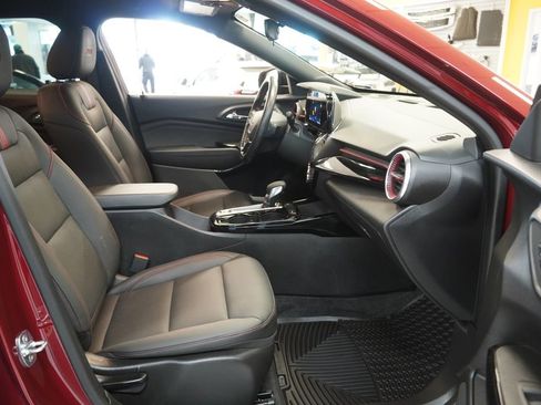 Used 2024 Chevrolet Trax RS w/ Driver Confidence Package image 32