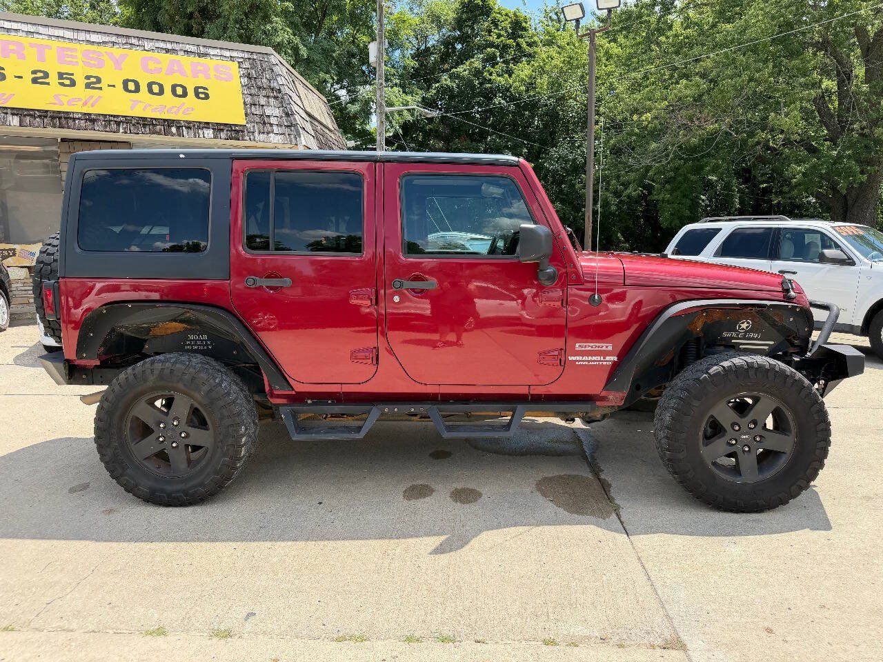 Used 2013 Jeep Wrangler Unlimited Sport AWD/4WD image 8