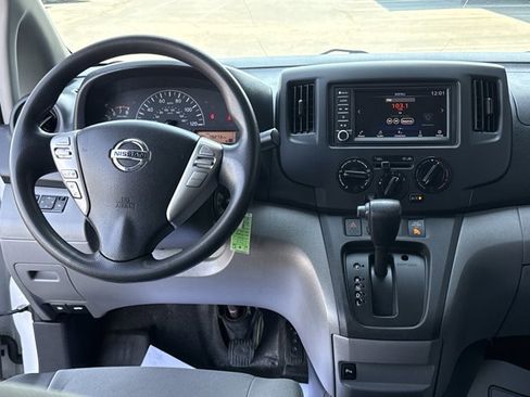 Used 2021 Nissan NV200 SV w/ Sliding Door Glass Package image 6