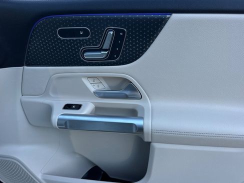 Certified 2025 Mercedes-Benz GLB 250 GLB 250 image 31