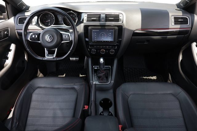 Used 2017 Volkswagen Jetta GLI FWD image 2